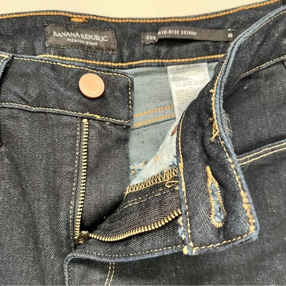 SOLD- Banana Republic Curvy Mid Rise Skinny Jeans - Picture 10 of 15